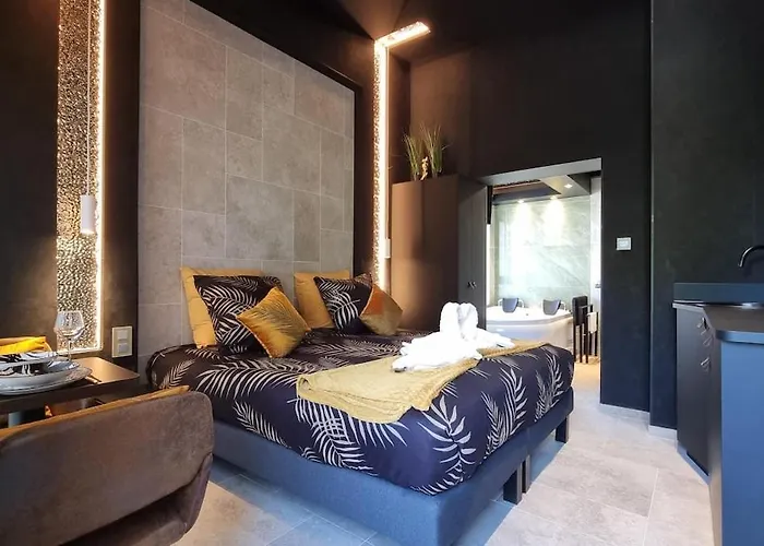 Orm - Detente & Balneo Privee Apartment *