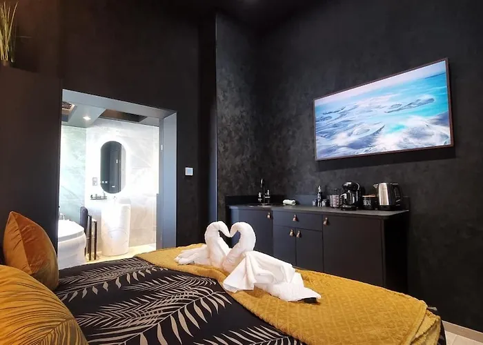 Orm - Detente & Balneo Privee Apartment